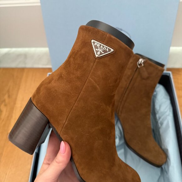 NWTPrada Ankle Boots In Sigaro Brown Suede Leather Block Heels - Picture 6 of 11